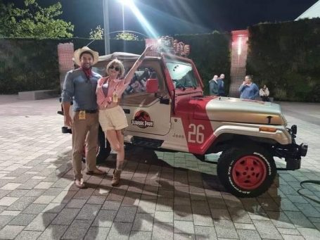 Cool fans diggin the Jeep!