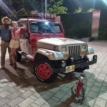Cool fans diggin the Jeep!